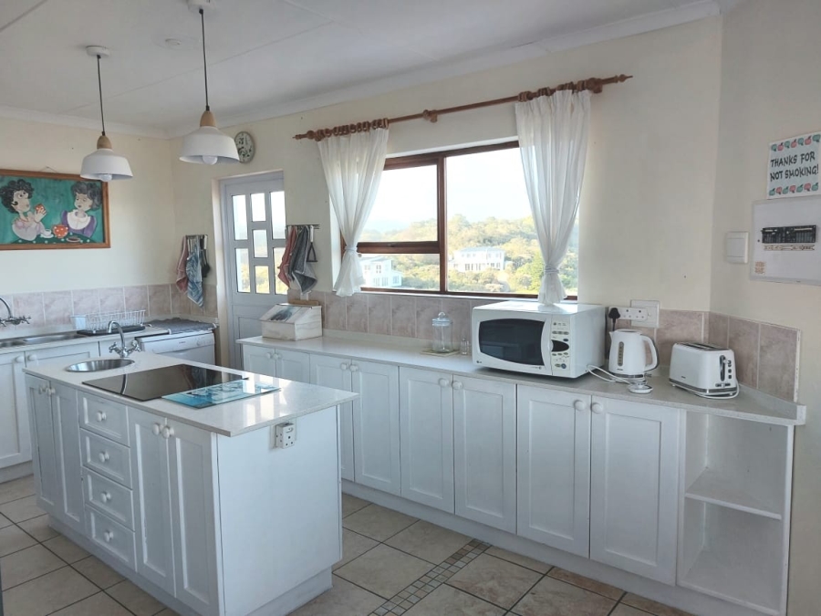 6 Bedroom Property for Sale in Cola Beach Western Cape